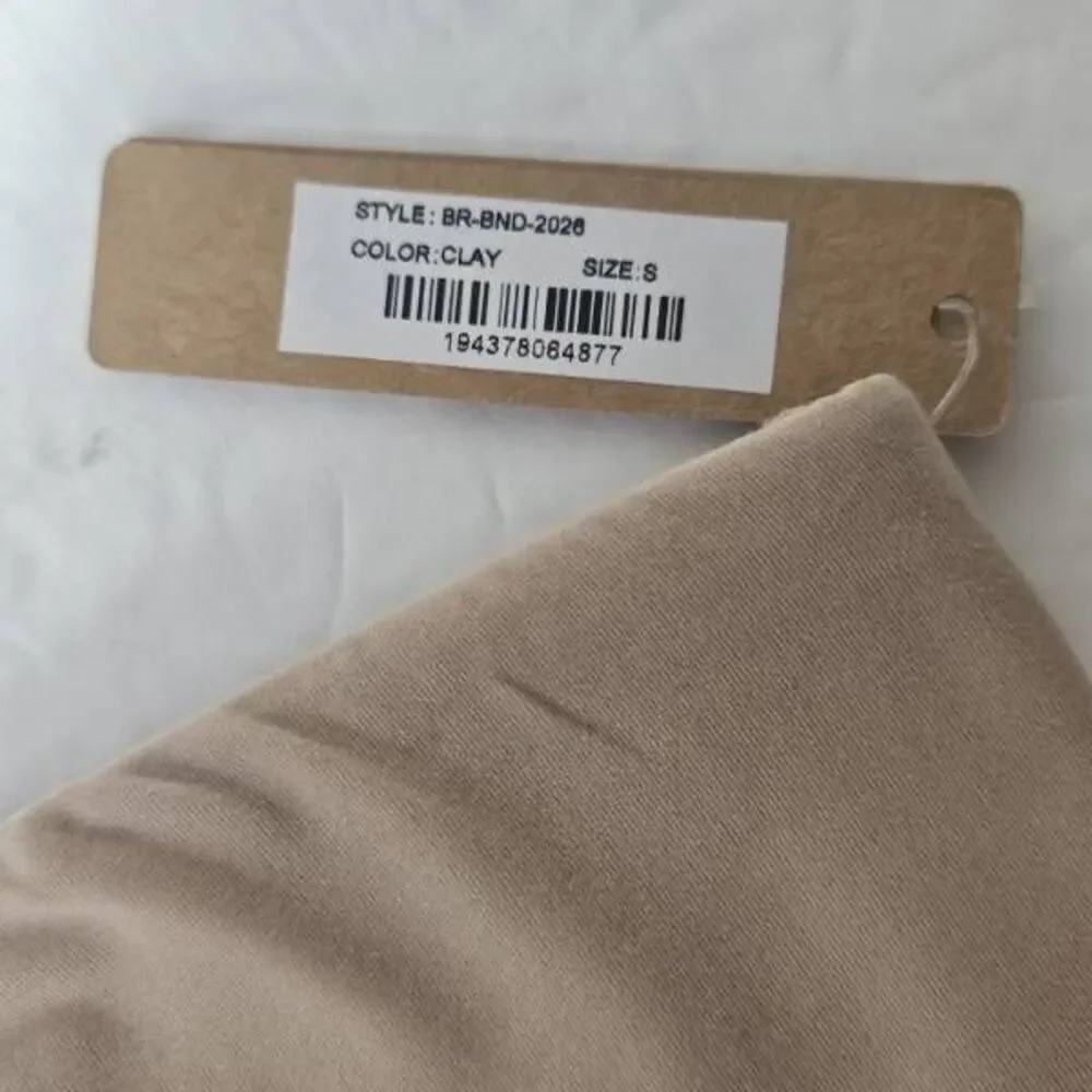 SKIMS  BANDEAU BRA NWT‎
